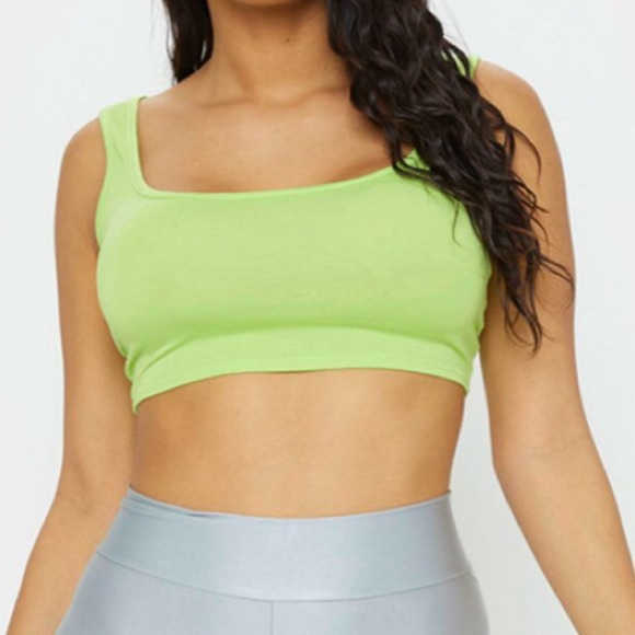 Joggers& Croptop Set PrettyLittleThing - Picture 6 of 8